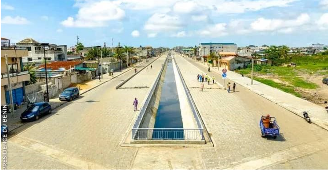 Patrice Talon visitant un chantier routier