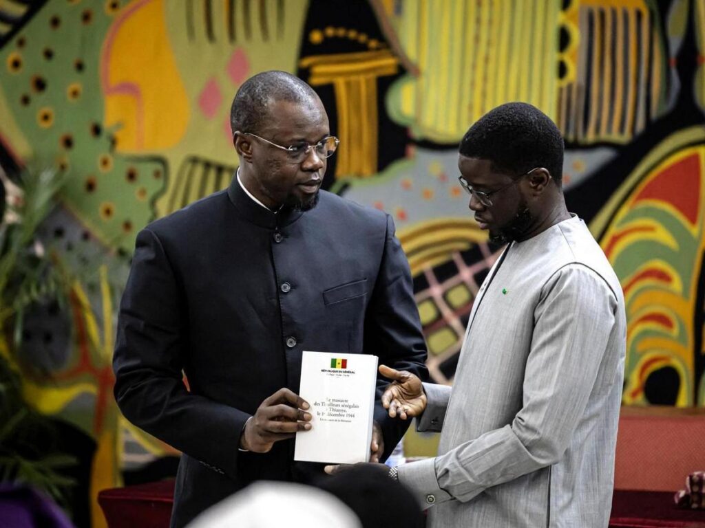 Sénégal : « problème d’autorité », « personnalité excessive », le président Diomaye Faye limoge son Premier ministre Ousmane Sonko