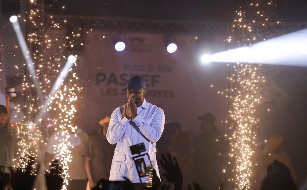 Ousmane Sonko en route vers un nouveau mandat à la tête du Pastef