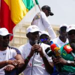 Départ précipité de Ousmane Sonko lors d&rsquo;une marche populaire à Dakar