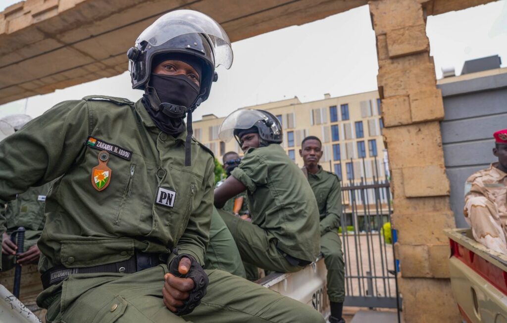 Niger : l’aéroport de Niamey visé par des tirs, le calme est revenu