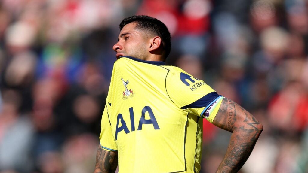 Romero fait son retour malgré les critiques avant le match déterminant des Spurs