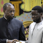 Crise politique au Sénégal : sonko limogé, faye face à un défi majeur