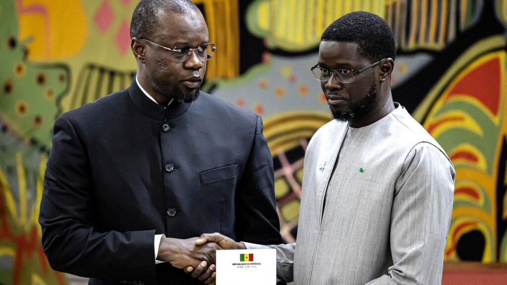 Sénégal : la fin d’une alliance entre Sonko et Faye face aux défis économiques