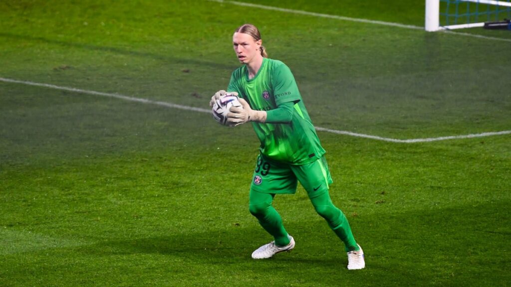 Psg en quête d’un gardien à 60 millions pour remplacer safonov avant le mondial