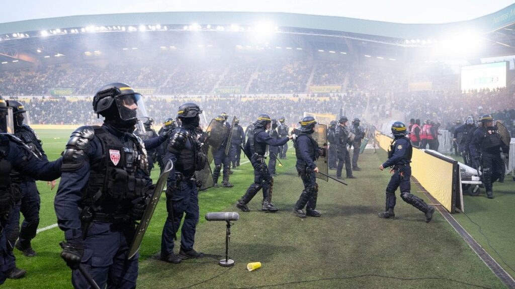 Nantes toulouse : après les incidents, quelles sanctions pour le fc nantes ?