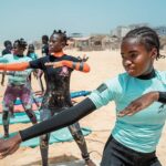 Découverte du surf comme levier d&rsquo;éducation pour les jeunes filles sénégalaises