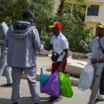 Trois supporters sénégalais libérés après la can de retour à Dakar