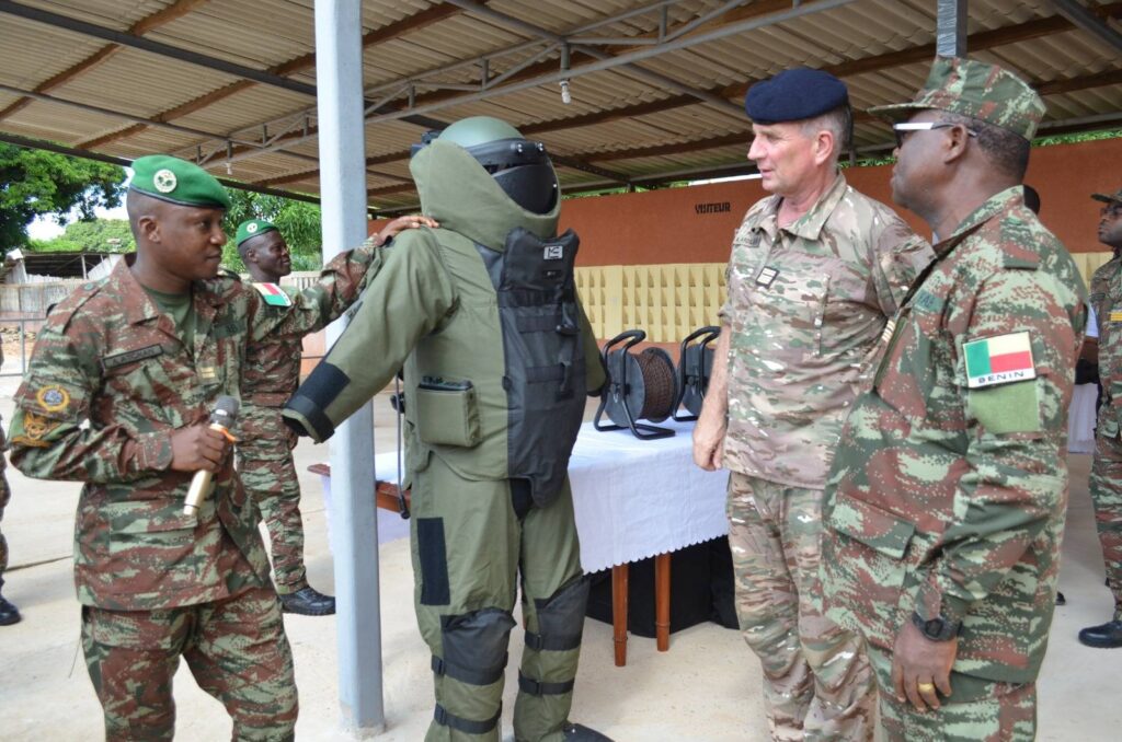 Bénin : un arsenal technologique français contre les engins explosifs dans le nord