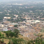 Au Mali, HRW accuse l&rsquo;armée, les jihadistes du JNIM et les rebelles d&rsquo;exactions contre les civils