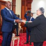 Gabon : cinq ambassadeurs remettent leurs lettres de créance au président Oligui Nguema