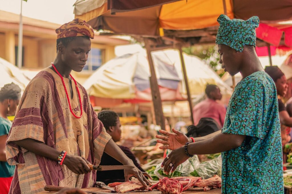 Libreville numérise le paiement des taxes au marché Mont-Bouët