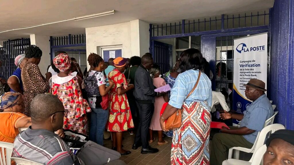 Vérifier son compte épargne à la poste gabonaise grâce à une application mobile