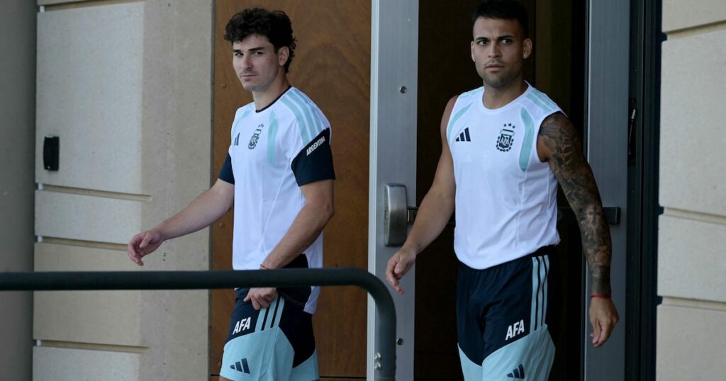 Quel attaquant pour l’Argentine ? le grand dilemme de Lionel Scaloni entre Alvarez et Martinez