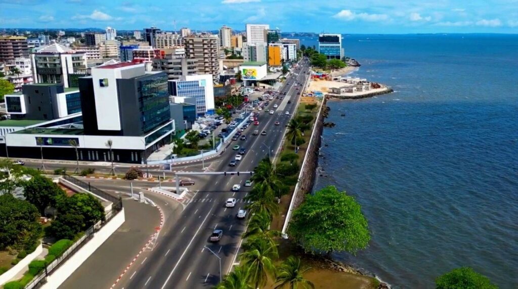Le Gabon affiche un excédent commercial de 6,9 milliards de dollars en 2025