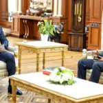 Eugène mba doit rendre des comptes face aux défis de Libreville