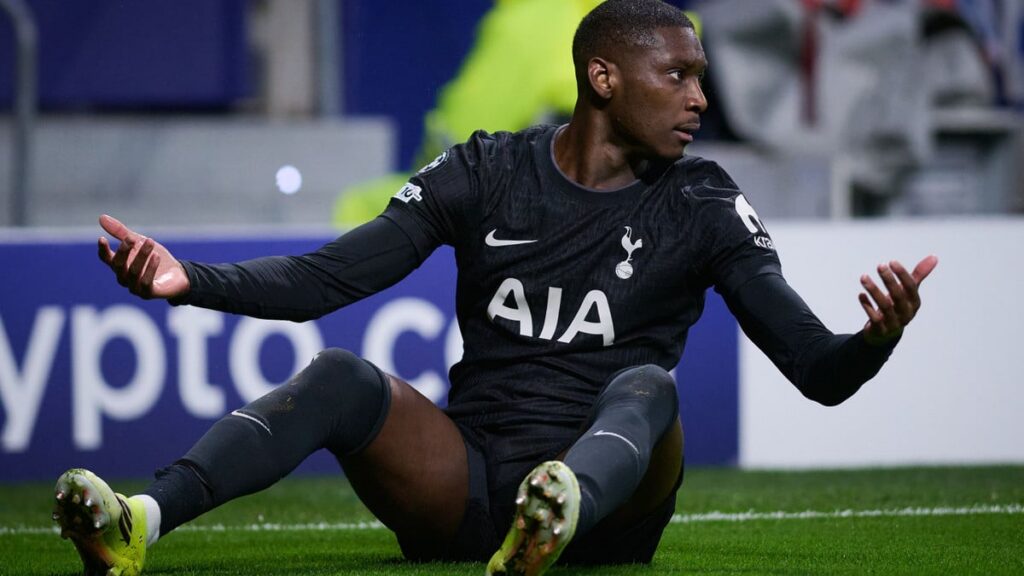 Tensions au mercato : la juve face au dilemme kolo muani ou vlahovic