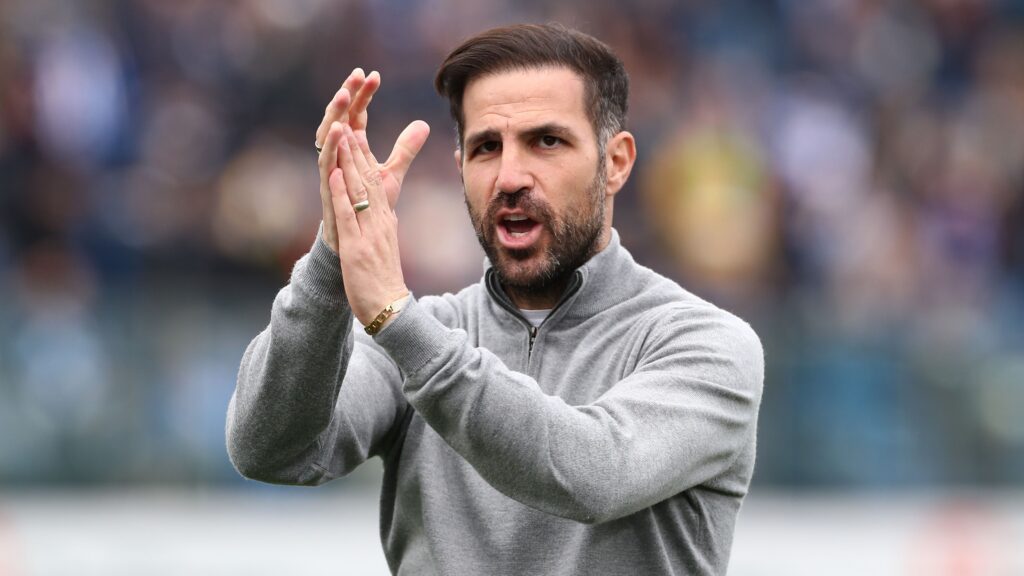 Cesc Fàbregas retrouve l’Emirates avec Côme pour un amical de gala