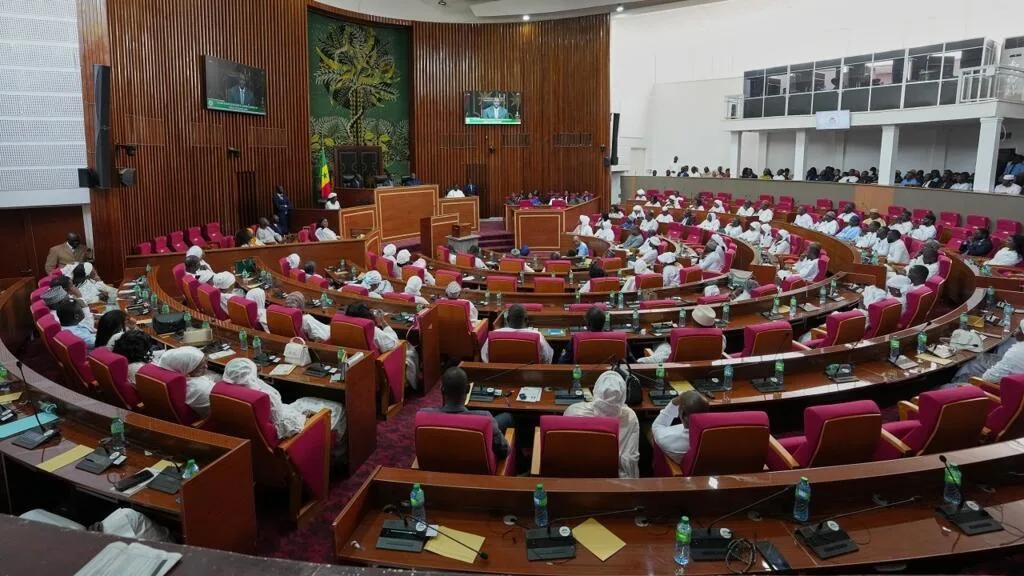 Photo illustrant la cérémonie officielle de nomination d'un nouveau gouvernement au Sénégal