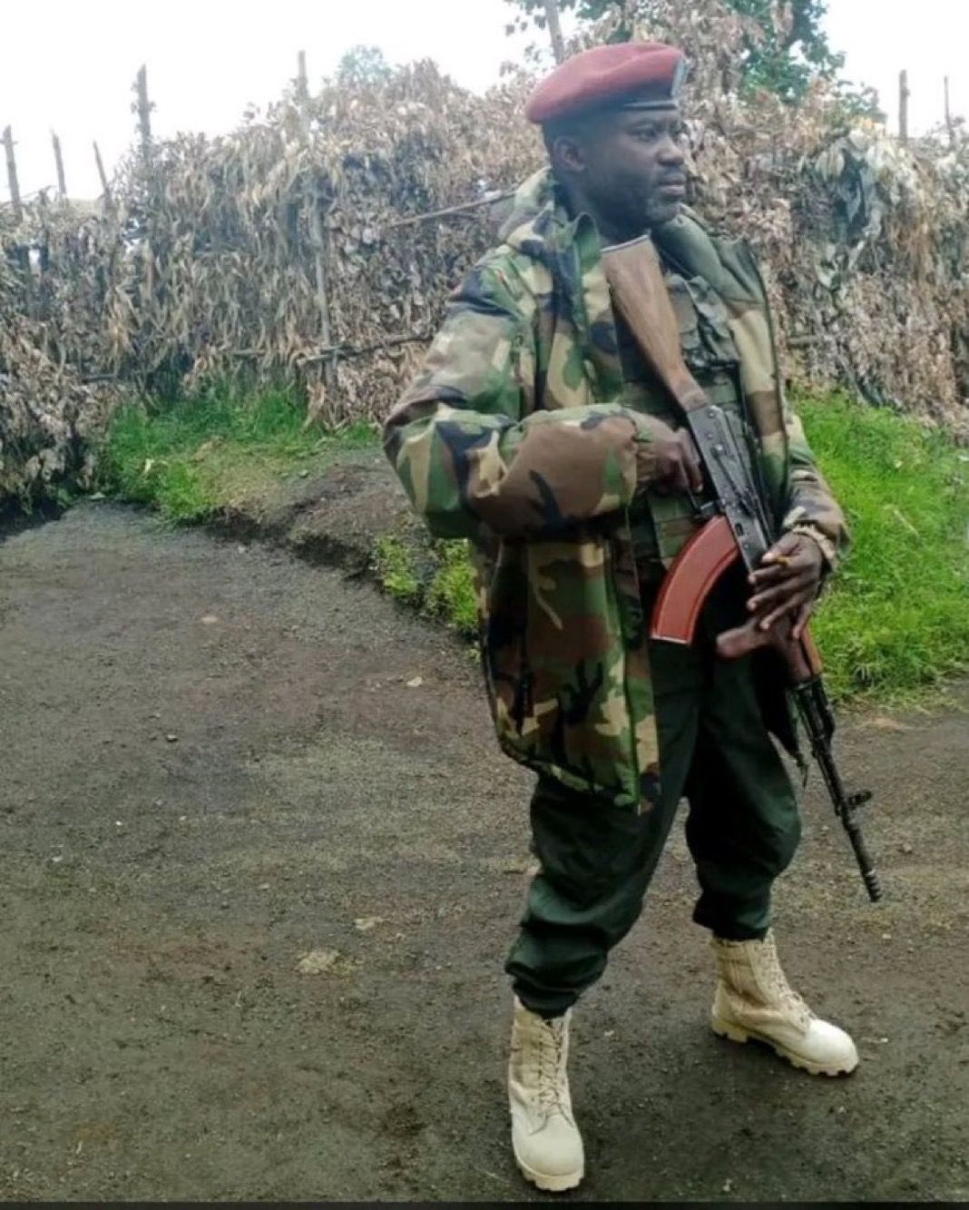 Portrait de John Imani Nzenze, chef des services de renseignement du M23