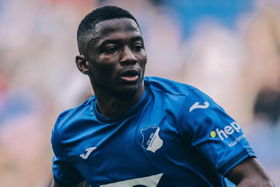 Bazoumana Touré, ailier ivoirien en pleine action