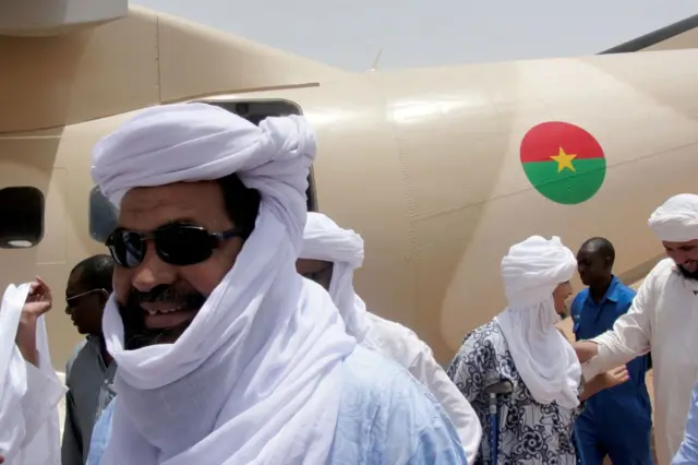 Iyad Ag Ghaly, chef djihadiste touareg, lors d’une rencontre en 2012 à Kidal.