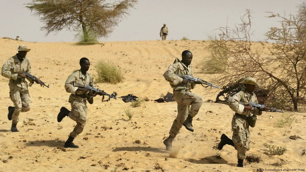 Prime offerte pour la capture de chefs terroristes au Mali