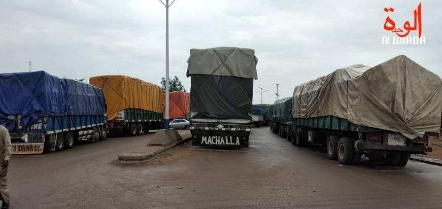 colis et conteneurs illustrant les échanges commerciaux entre le Tchad et ses partenaires