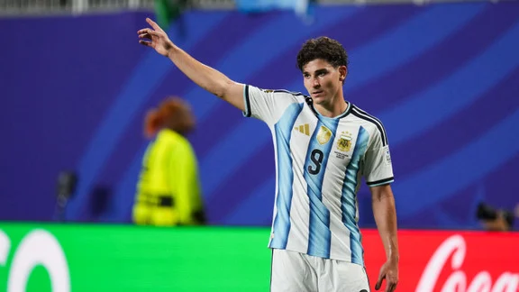Julian Alvarez pendant un match de Coupe du monde