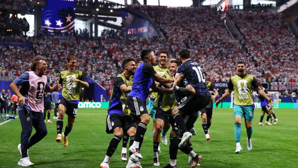 L’argentine bat l’angleterre et file en finale du mondial 2026