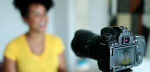 Journalistes burkinabè en exil : leurs témoignages sur la fuite face au régime de Traoré