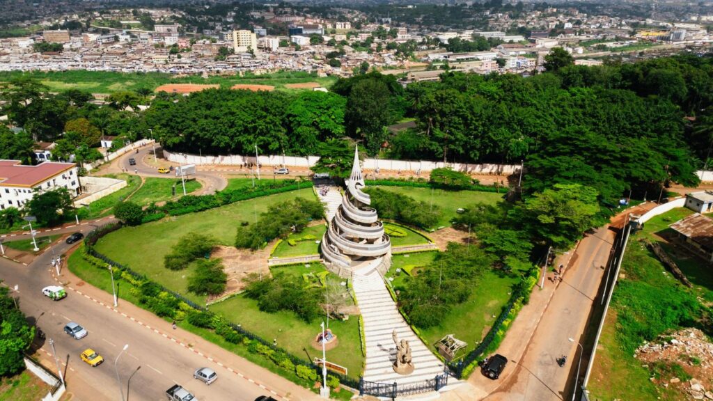 Dette flottante camerounaise : 1,8 milliard de dollars, un défi budgétaire pressant