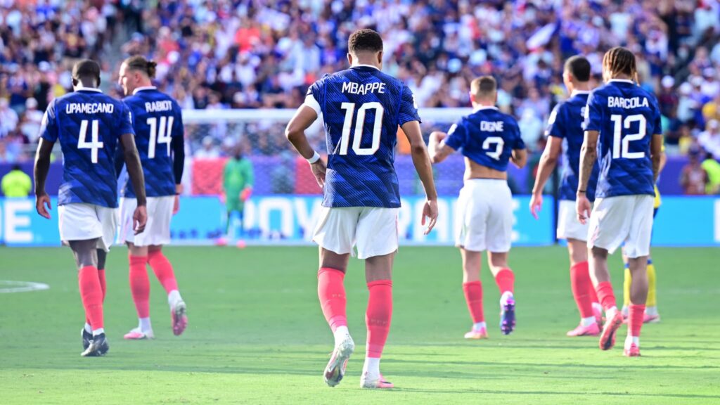 Coupe du monde : la presse étrangère impressionnée par la puissance des Bleus après France-Suède