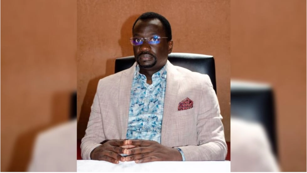Portrait de Maurice Soudieck Dione, professeur agrégé de sciences politiques à l’université Gaston-Berger de Saint-Louis, au Sénégal.