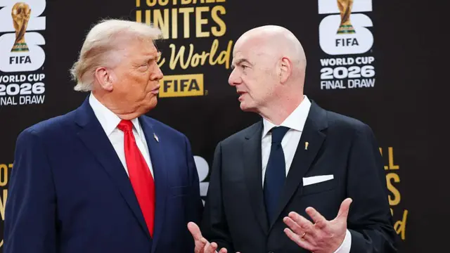 Donald Trump et Gianni Infantino lors d'une polémique liée à l'arbitrage