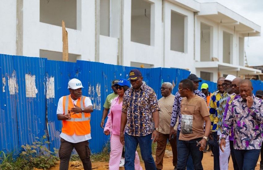 Le président gabonais Brice Clotaire Oligui Nguema en visite dans la province du Woleu-Ntem