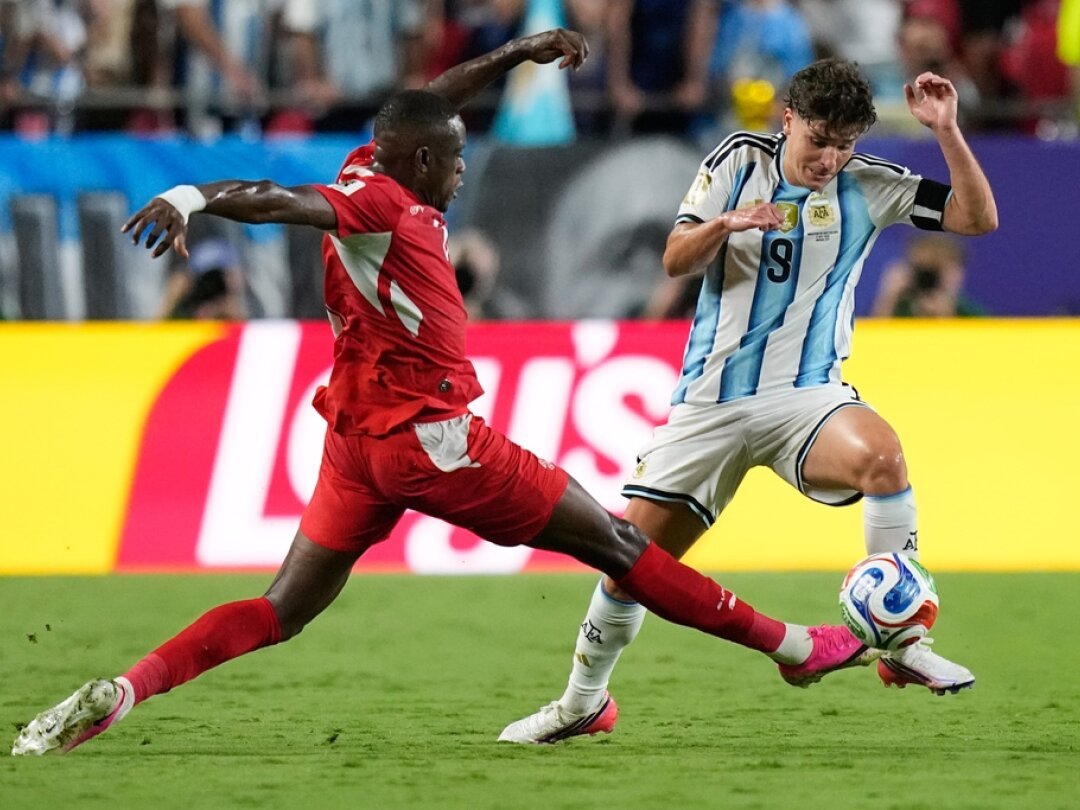 Julian Alvarez marque le but décisif pour l'Argentine