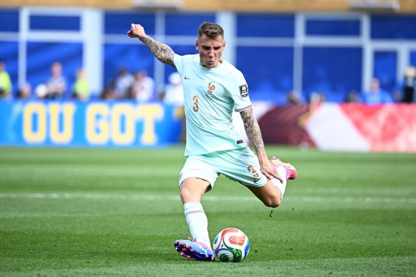 Lucas Digne, latéral gauche, prêt à effectuer son retour au PSG