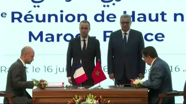 Signature d'accords entre la France et le Maroc