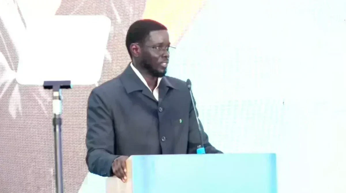 le président Bassirou Diomaye Faye s'exprime lors d'un événement officiel le président Bassirou Diomaye Faye s'exprime lors d'un événement officiel