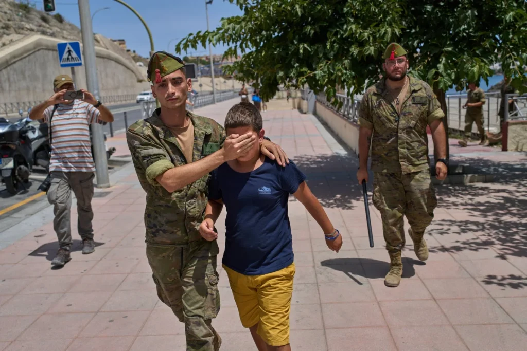 Mineurs marocains à Ceuta : les défis du retour vers le Maroc