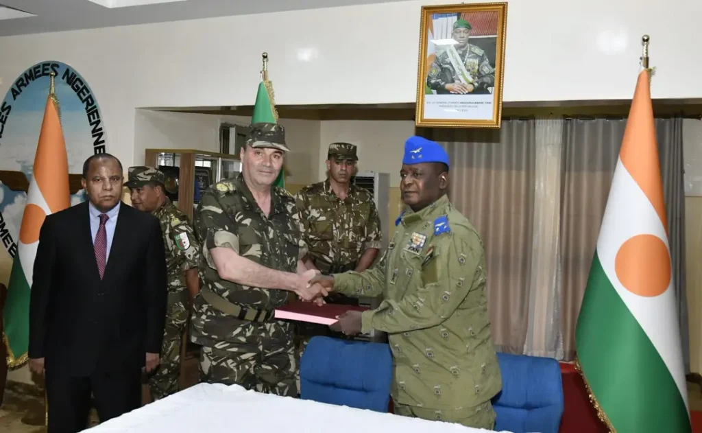 L’Armée nigérienne renforce ses capacités avec un don d’hélicoptères à Niamey
