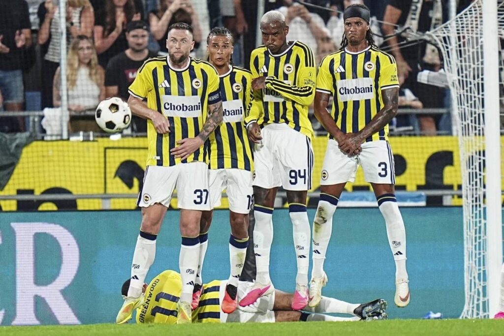 Défaite inattendue pour Fenerbahçe avant le choc contre l’OL en ligue des champions