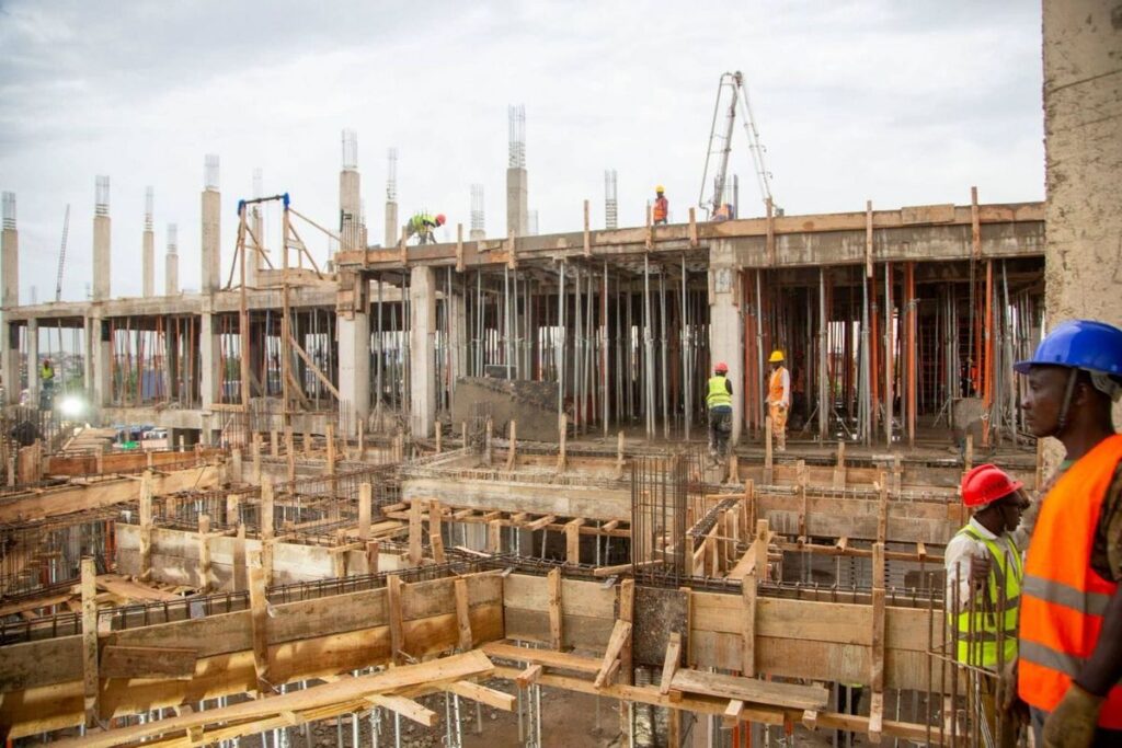 Le Mali accélère la construction d’hôpitaux d’urgence à Bamako