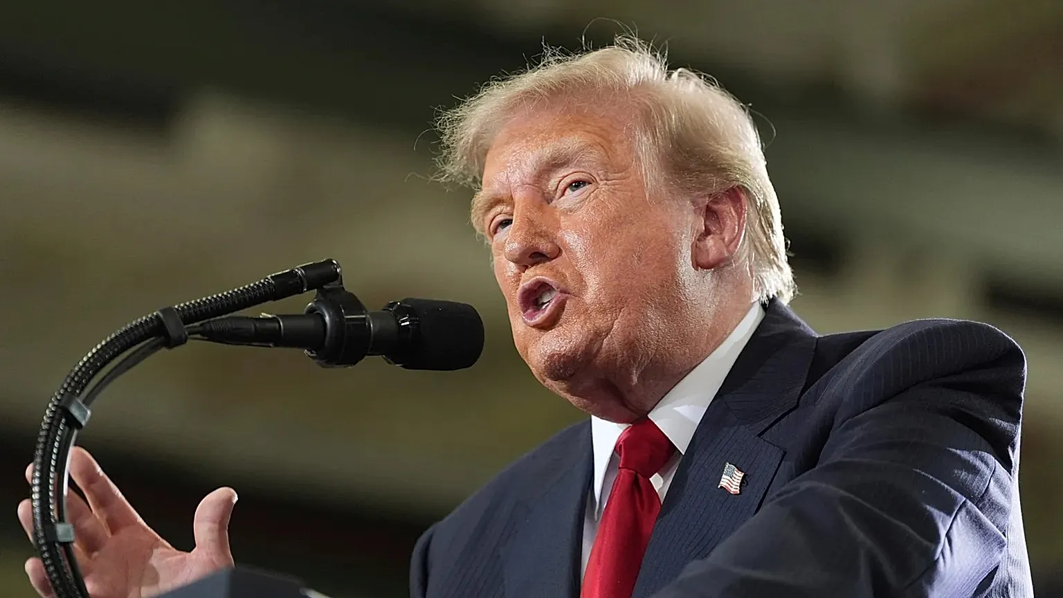 Le président Donald Trump s'exprime lors d'un événement à General Motors, Michigan, en juillet 2026. (AP Photo/Alex Brandon)
