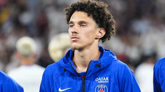 Maghnes Akliouche en action lors de la Supercoupe d'Europe