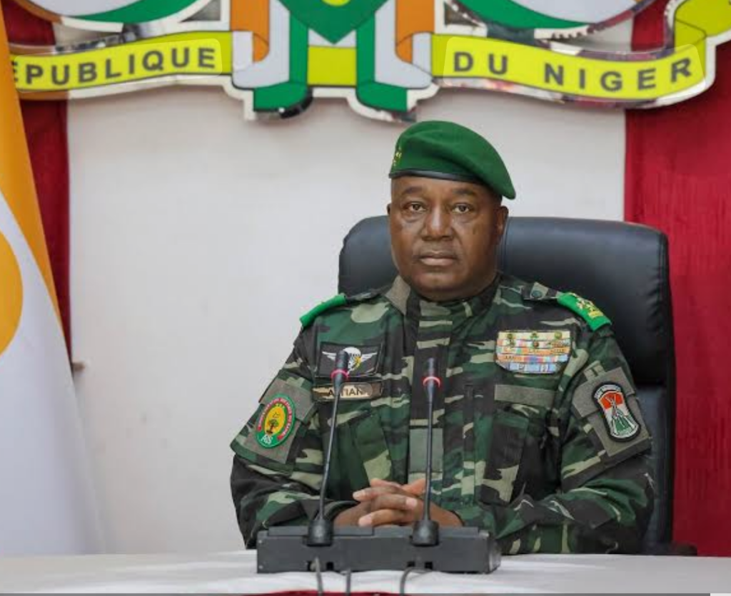 Niger : le limogeage du général Barmou, révélateur des contradictions souverainistes du CNSP