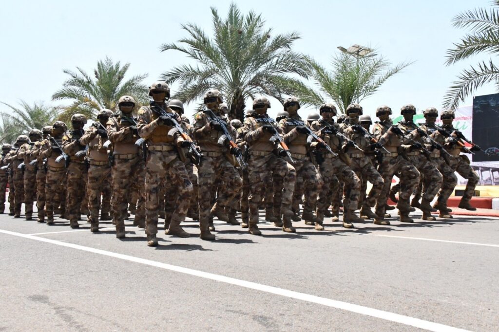 Mali : une attaque djihadiste d’une rare violence frappe le camp militaire de Dioura