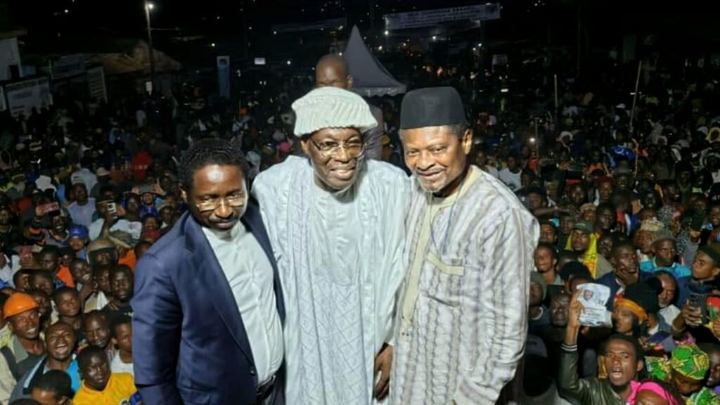 Cameroun : l’attente vaine d’Anicet Ekane à Yaoundé pour Issa Tchiroma Bakary